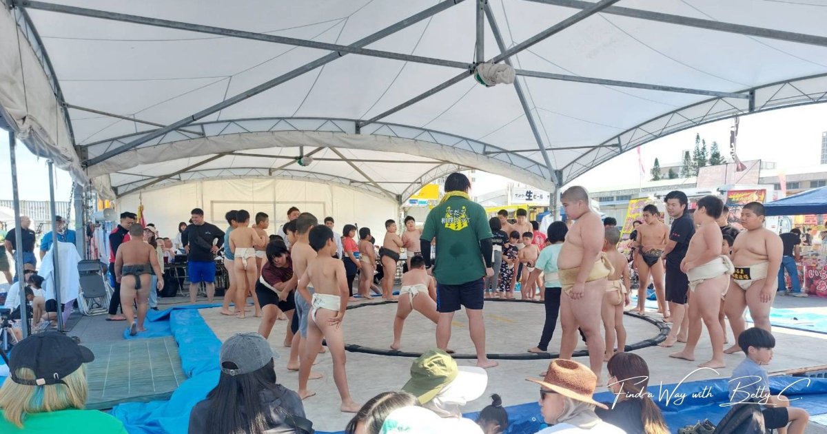 Okinawa naha hari dragon boat sumo